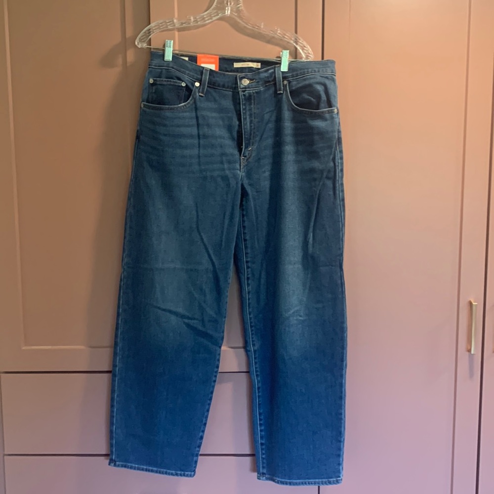 Levi’s baggy dad jeans